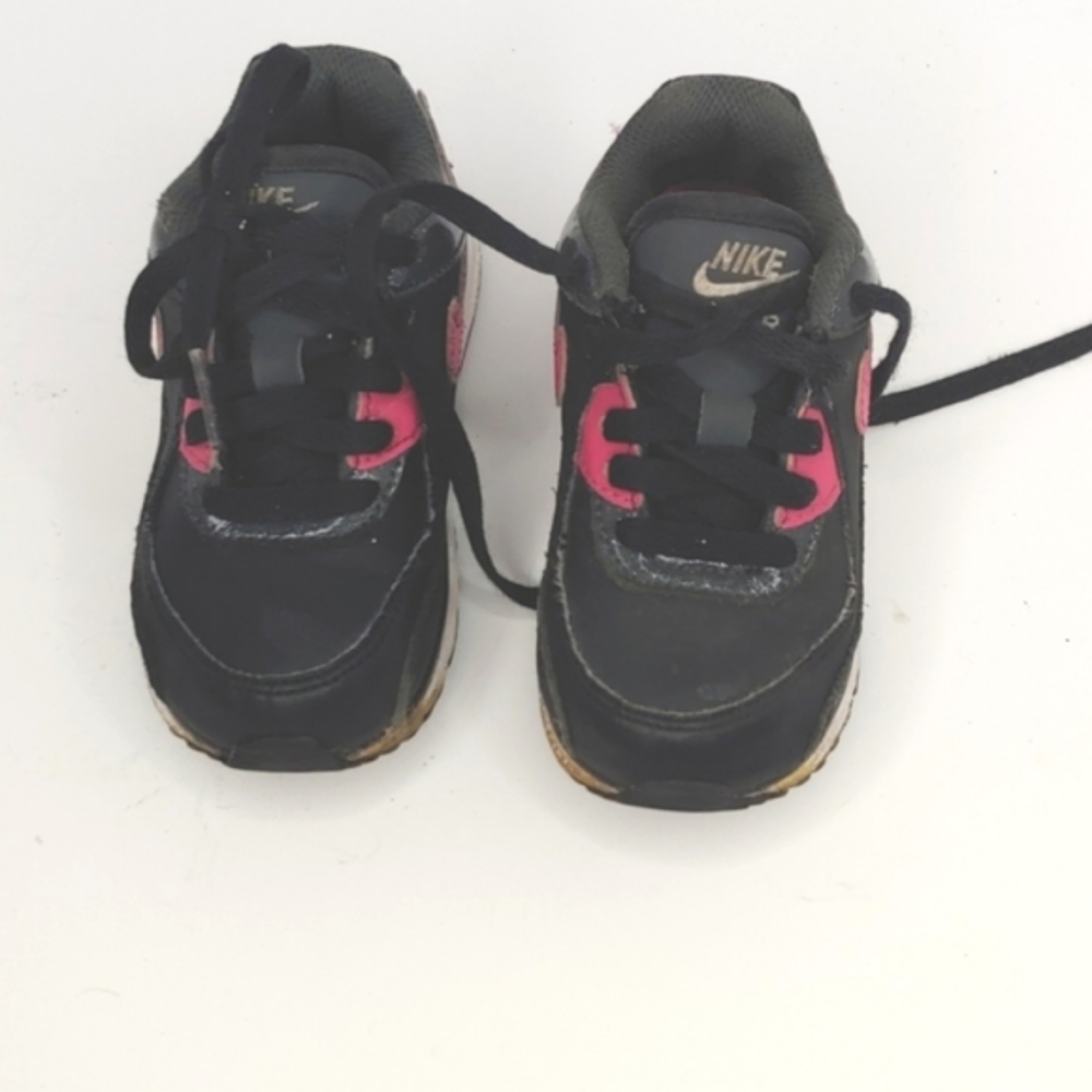 Nike girls toddler tennis shoes. Size 7